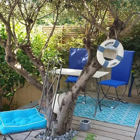 Les Terrasses Des Anthenors Bed & Breakfast *
