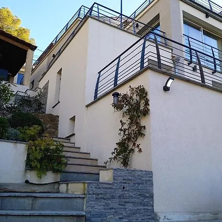 Les Terrasses Des Anthenors Bed & Breakfast